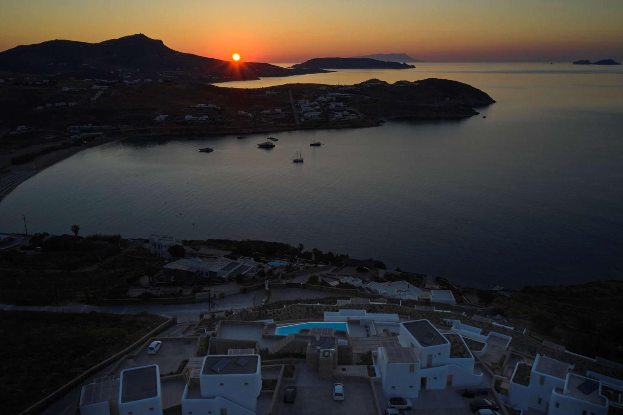 Radisson Blu Euphoria Resort, Mykonos Kalo Livadi Exterior foto